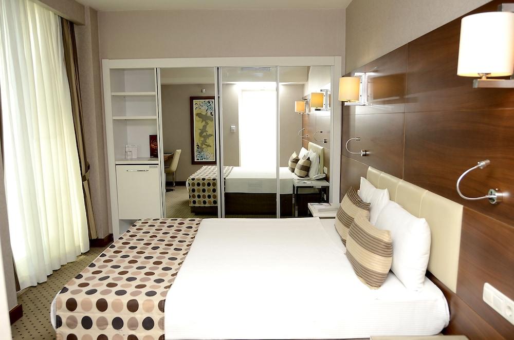 Alba Otel 4*