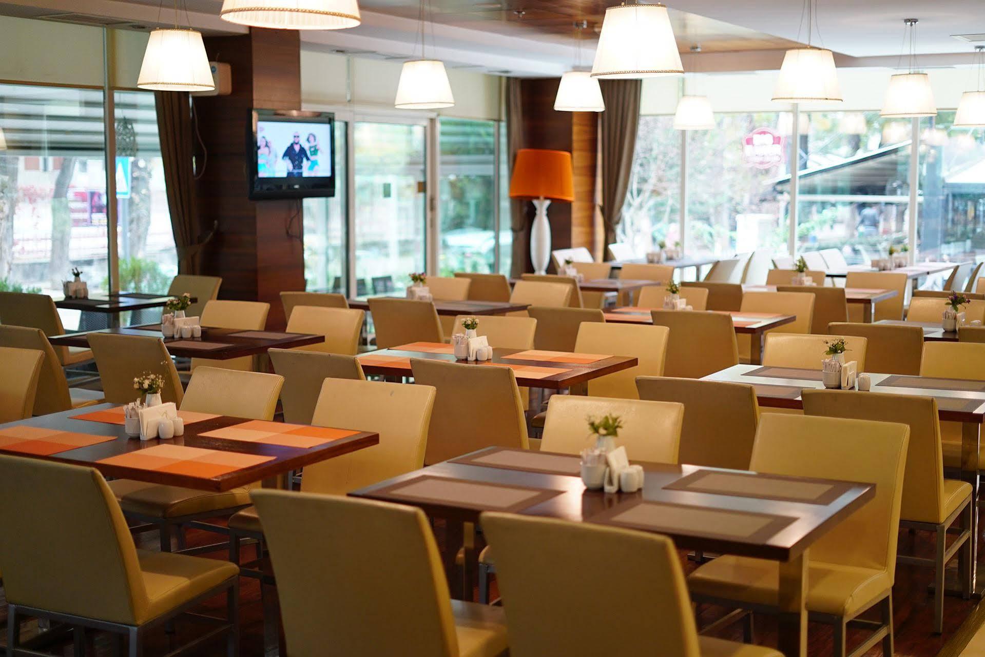 Otel Alba 4*