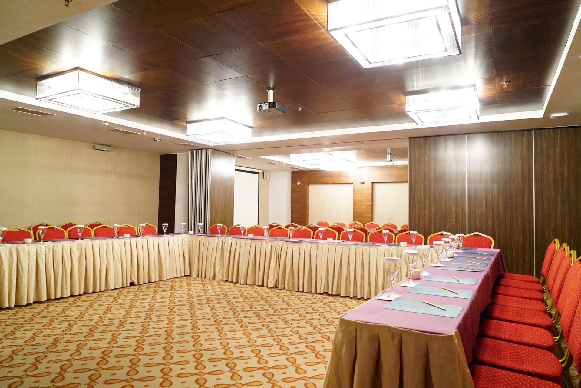 Alba Otel 4*